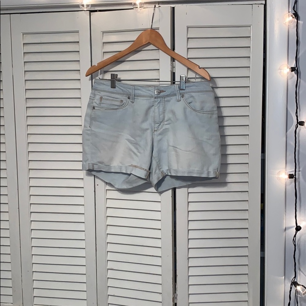 Super cute Jean shorts.